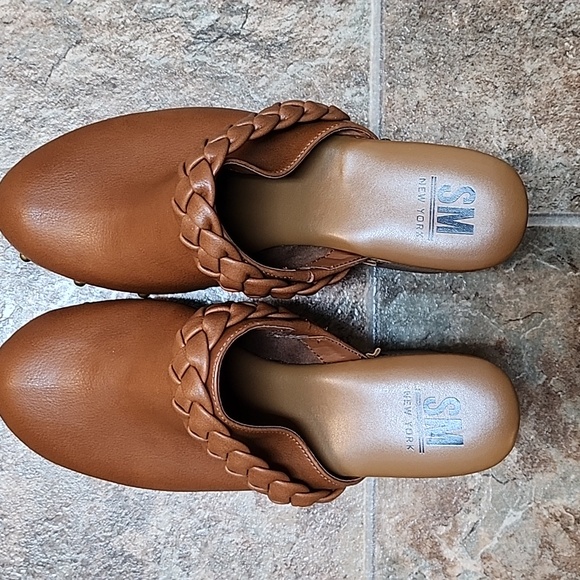 Tan clogs new - Picture 2 of 8